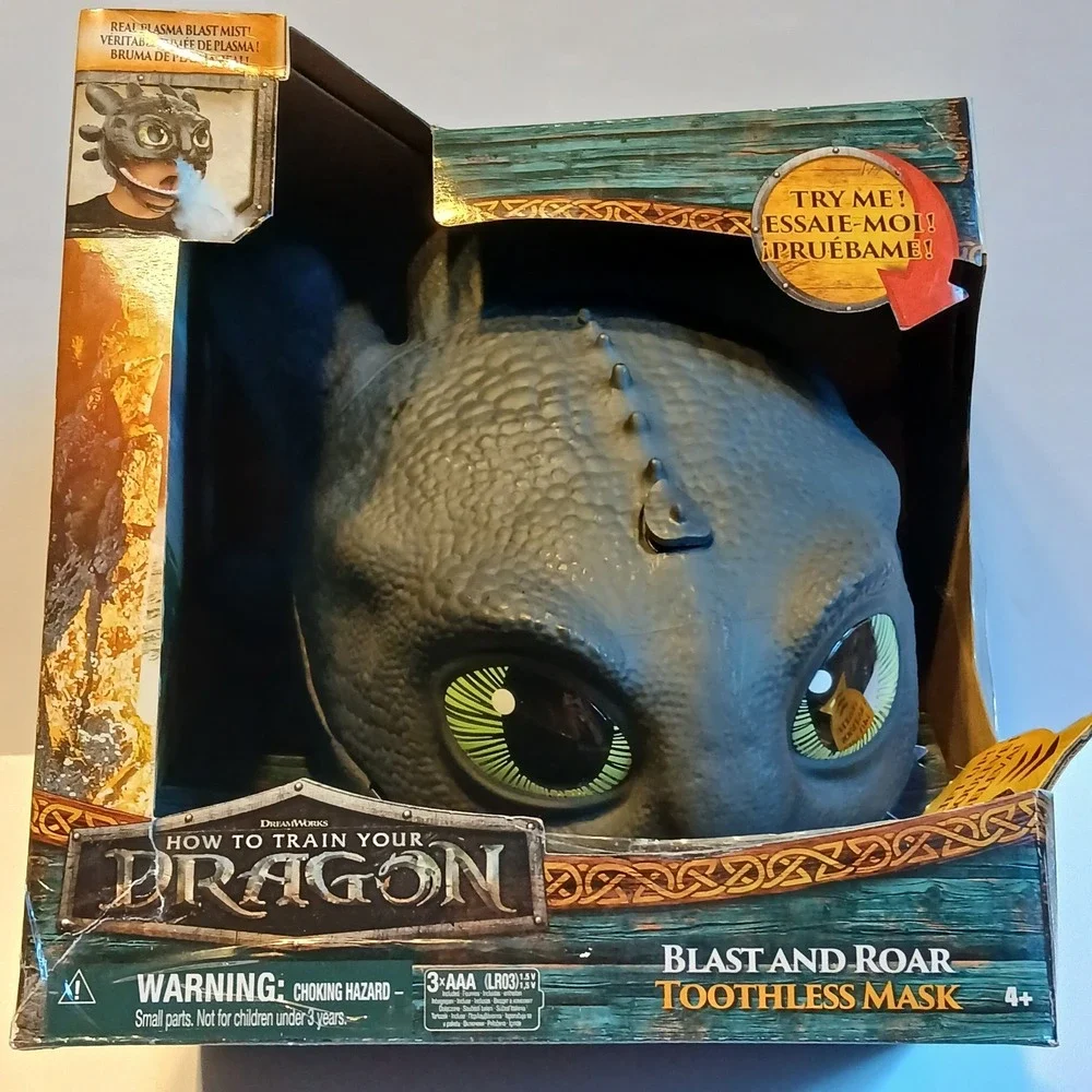 DreamWorks How to Train Your Dragon Toothless Blast & Roar Mask - New In Box!